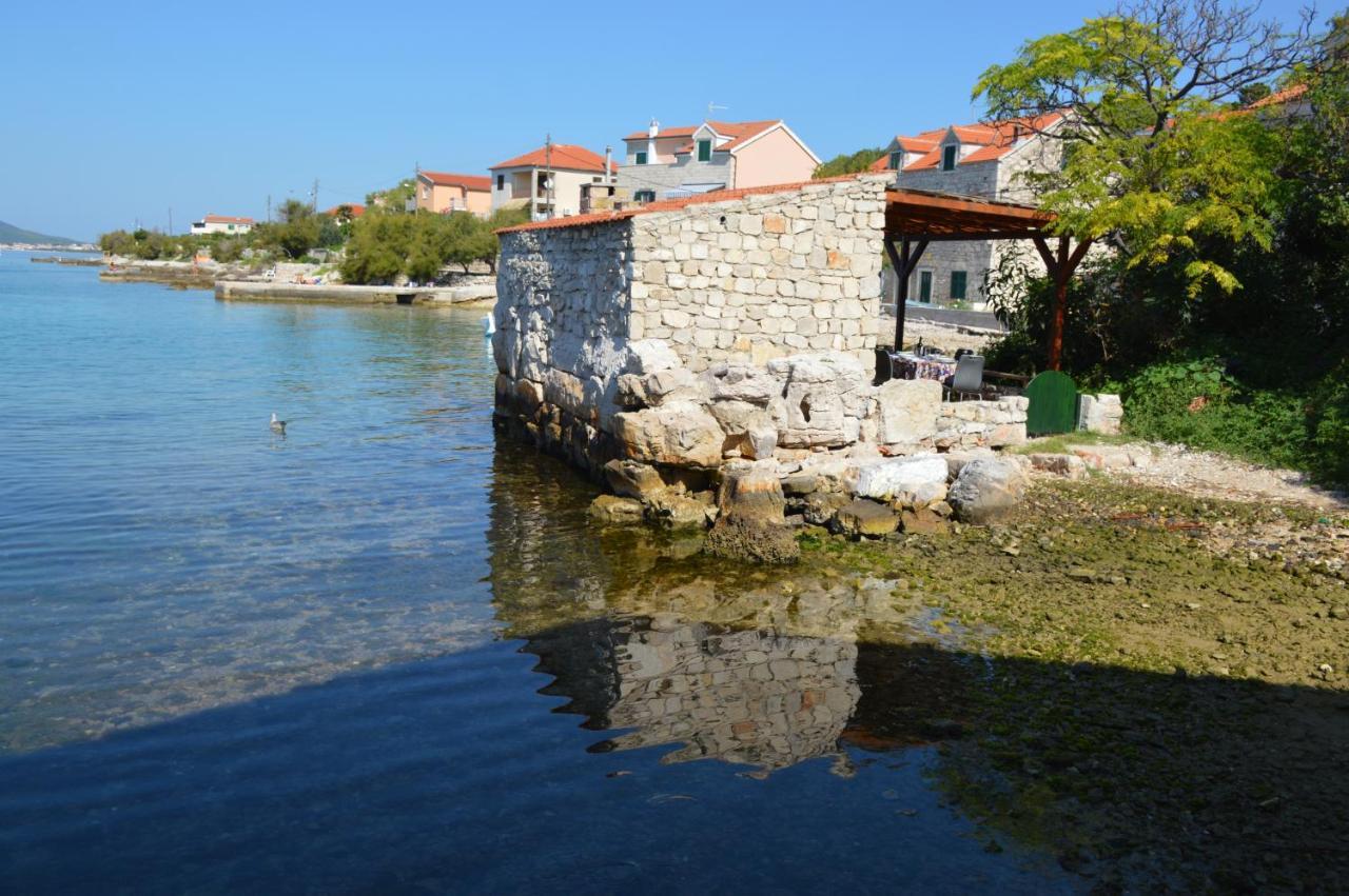 Studio Apartman Kata Prvic Sepurine Εξωτερικό φωτογραφία