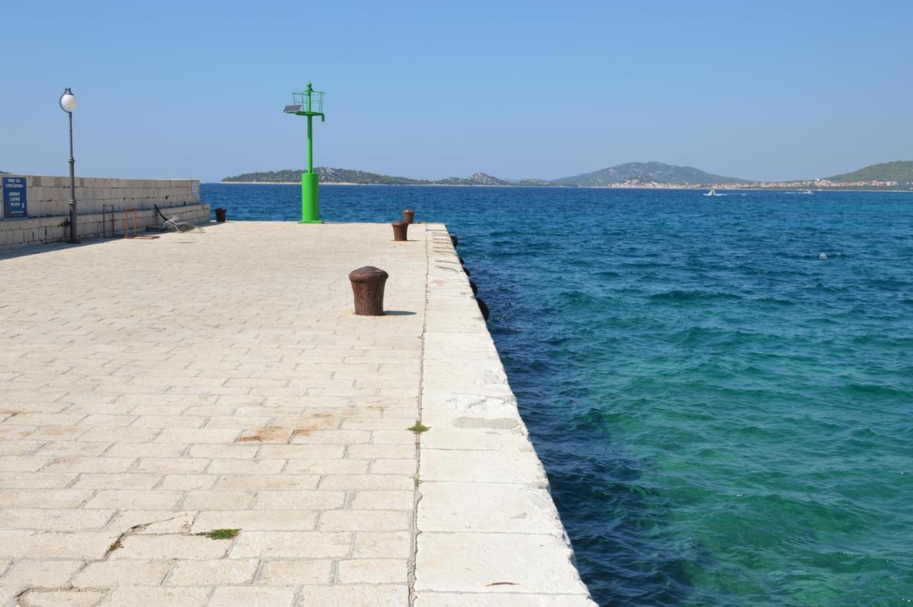 Studio Apartman Kata Prvic Sepurine Εξωτερικό φωτογραφία
