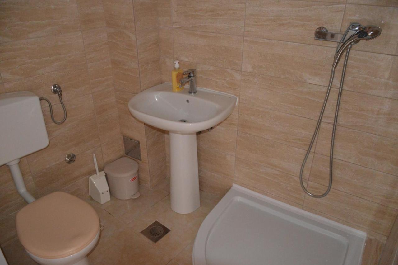 Studio Apartman Kata Prvic Sepurine Εξωτερικό φωτογραφία